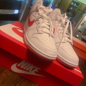 Nike White and Red Sneakers Comfortable and Trendy